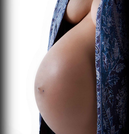 Enceinte et Nue - Pregnant and Nude; Fetish 