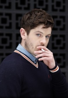 Iwan Rheon; Men 