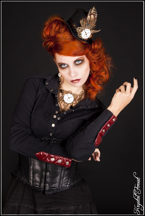 Steampunk Seregwen by ~DeadCountess on deviantART; Stylish 