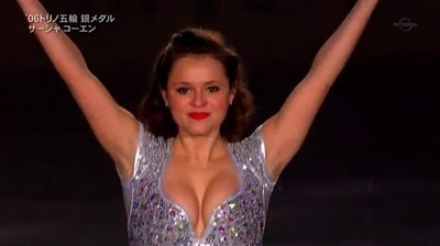 Sasha Cohen Displaying An Amazing Amount Of Cleavage During The 2012 Stars On Ice Tour In Japan; Babe Celebrity Hot Public Athletic 