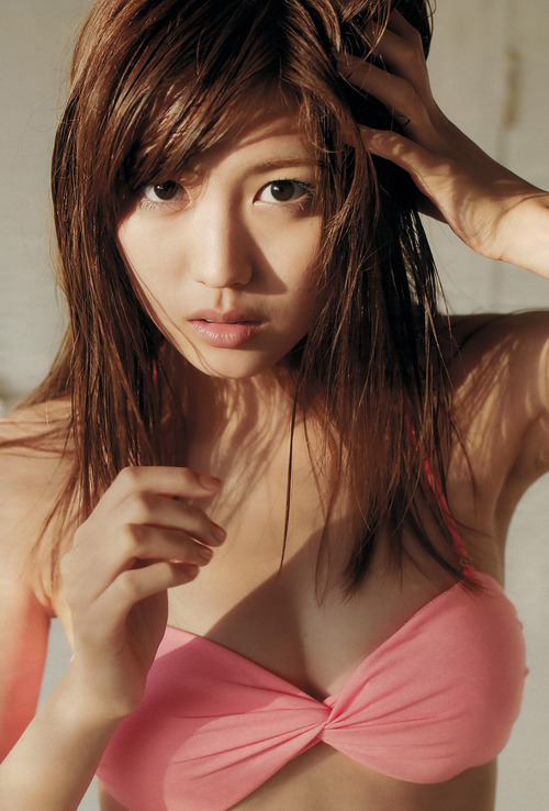 ...; Asian Babe Hot Non Nude 